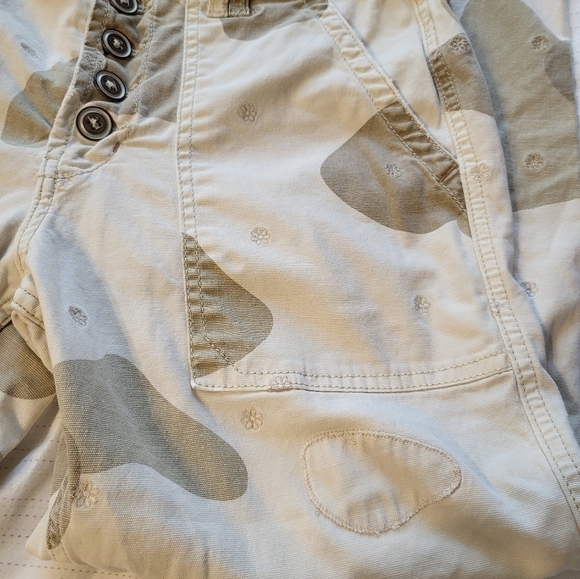 Anthropologie The Wanderer Camo button fly women's 27 cargo pants - Picture 16 of 16